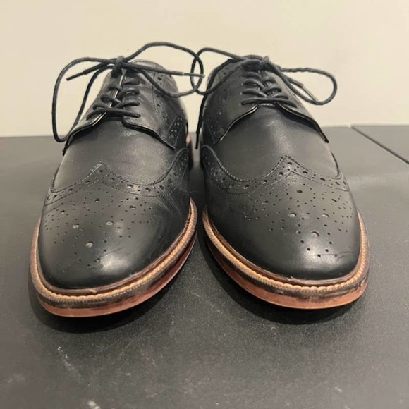 Banana Republic Mens Black Italian Leather Dress Shoes Wingtip Oxfords Size 11M - Picture 4 of 11